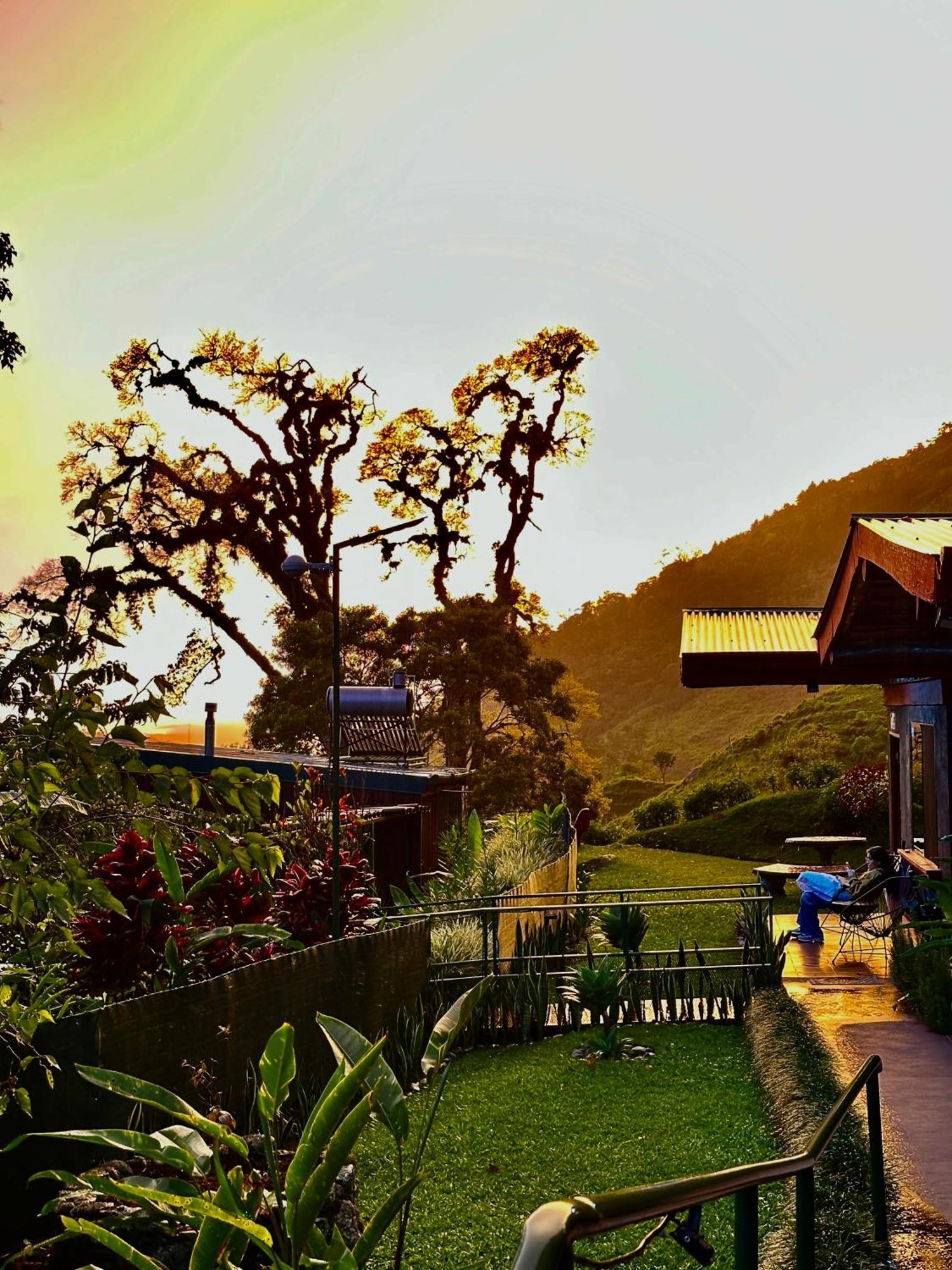 Hotel De Montana El Pelicano San Isidro De El General Экстерьер фото