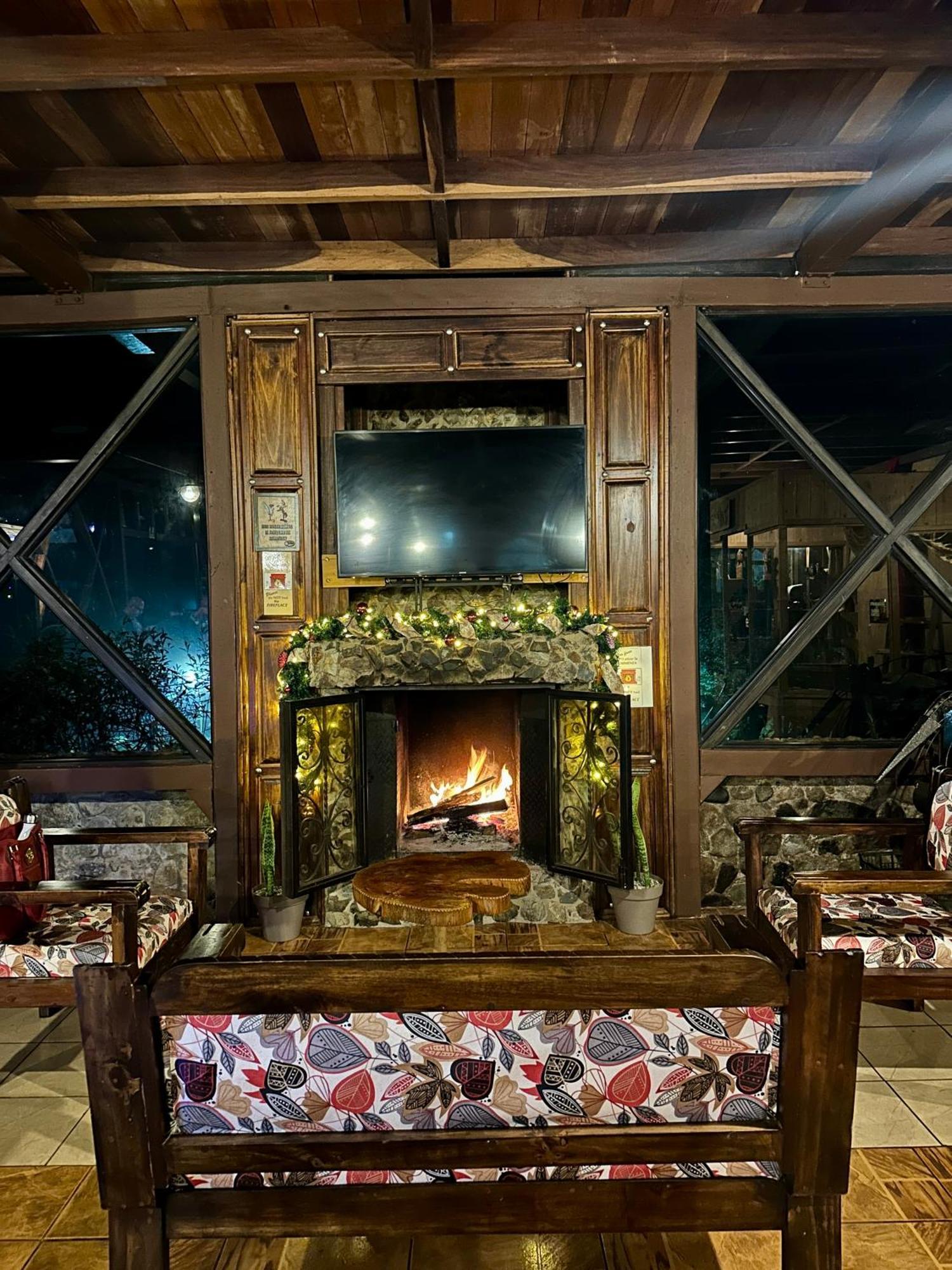 Hotel De Montana El Pelicano San Isidro De El General Экстерьер фото