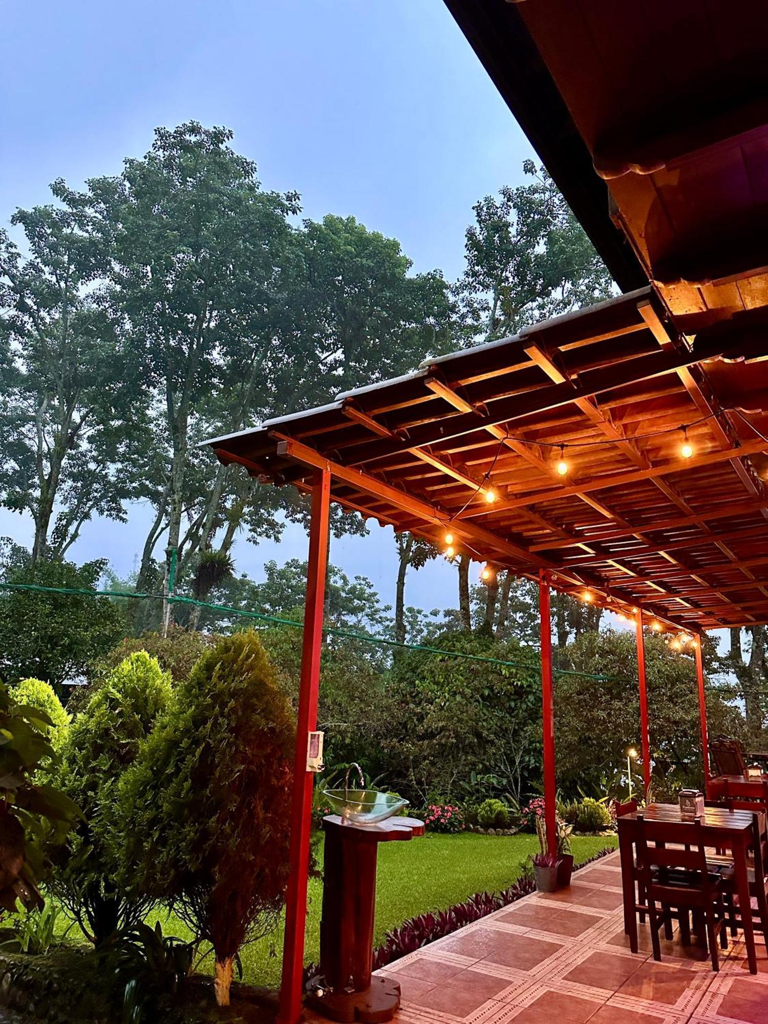 Hotel De Montana El Pelicano San Isidro De El General Экстерьер фото
